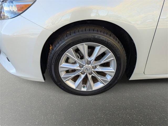 used 2014 Lexus ES 300h car, priced at $16,220