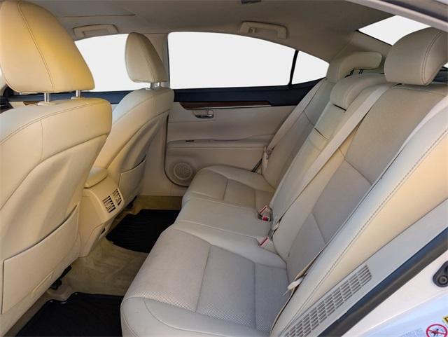 used 2014 Lexus ES 300h car, priced at $16,220