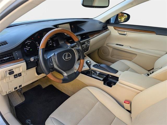 used 2014 Lexus ES 300h car, priced at $16,220
