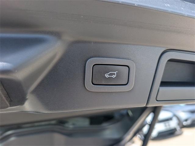 used 2020 Land Rover Range Rover Velar car, priced at $25,495