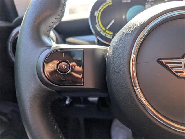 used 2023 MINI SE Hardtop car, priced at $20,990