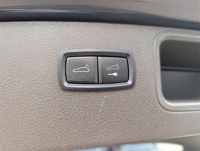 used 2020 Porsche Macan car, priced at $29,840