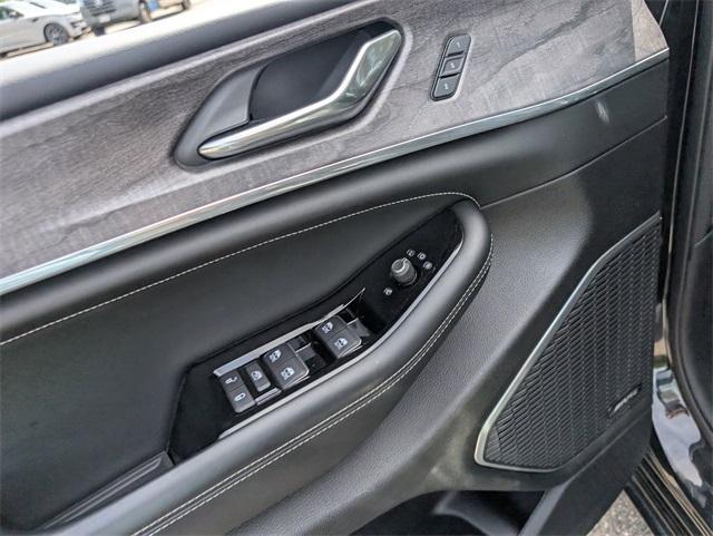 used 2023 Jeep Grand Cherokee car, priced at $33,990