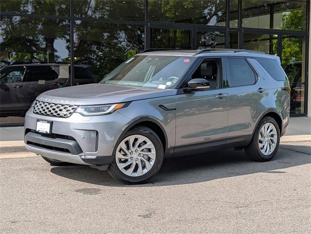 new 2025 Land Rover Discovery car, priced at $66,748