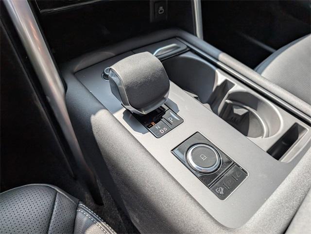 new 2025 Land Rover Discovery car, priced at $66,748
