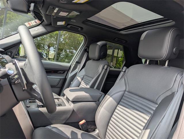 new 2025 Land Rover Discovery car, priced at $66,748