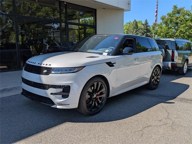 new 2025 Land Rover Range Rover Sport car, priced at $104,660