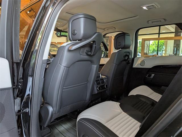 new 2025 Land Rover Discovery car, priced at $68,138