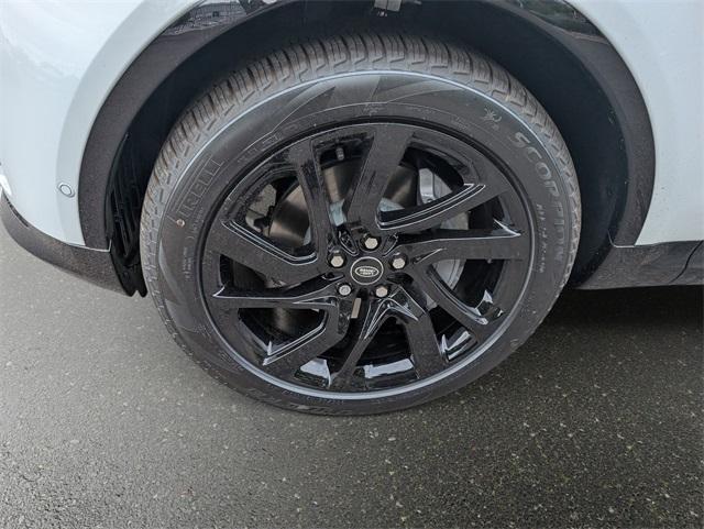 new 2025 Land Rover Discovery car, priced at $69,938