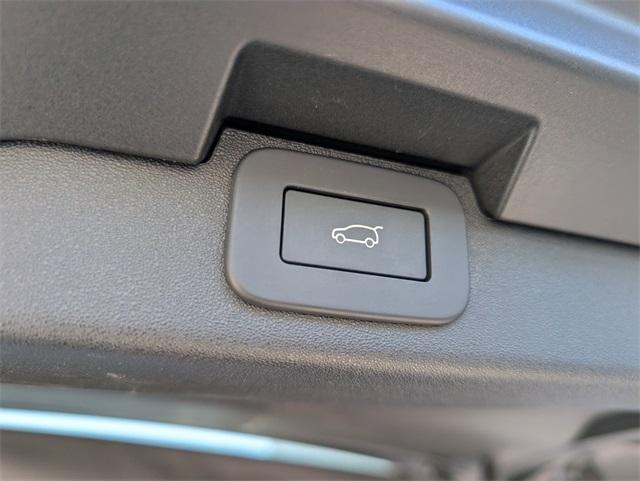 used 2024 Land Rover Discovery car, priced at $54,866