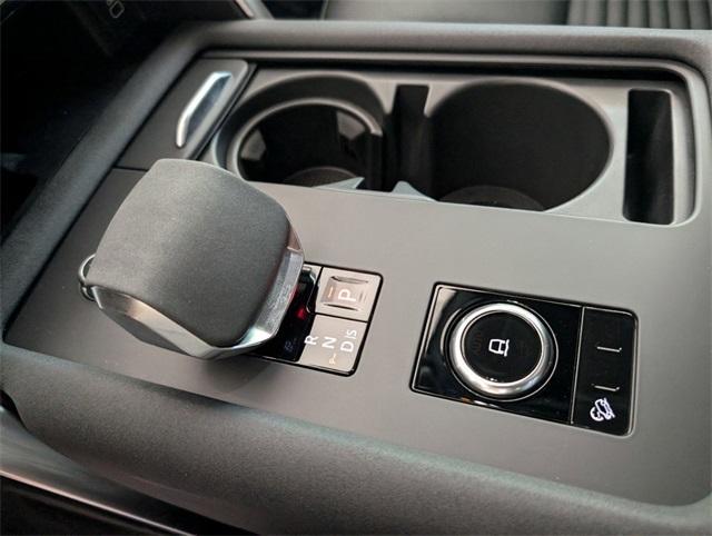 used 2024 Land Rover Discovery car, priced at $54,870