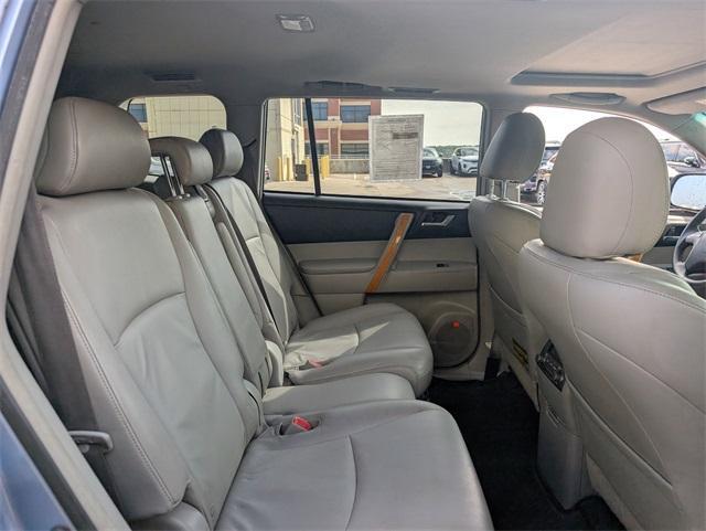 used 2009 Toyota Highlander Hybrid car, priced at $11,120