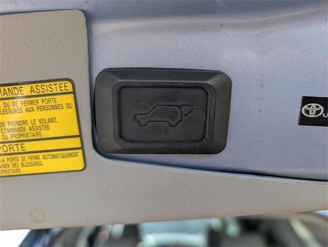 used 2009 Toyota Highlander Hybrid car, priced at $11,120