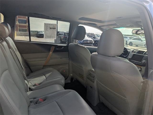 used 2009 Toyota Highlander Hybrid car, priced at $11,120