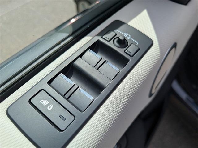 used 2024 Land Rover Discovery car, priced at $57,990