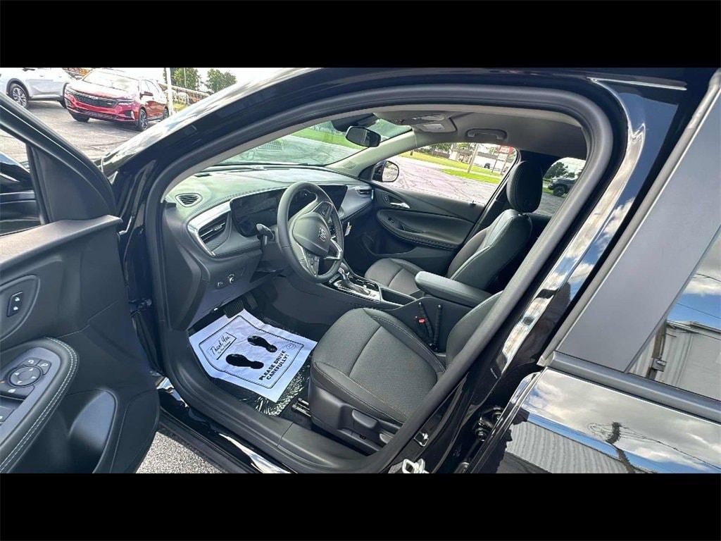 new 2025 Buick Encore GX car, priced at $28,273