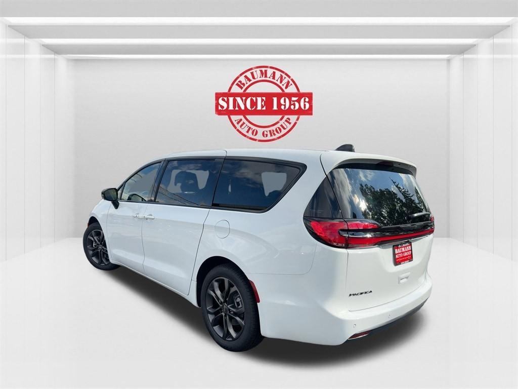 new 2026 Chrysler Pacifica car, priced at $44,290