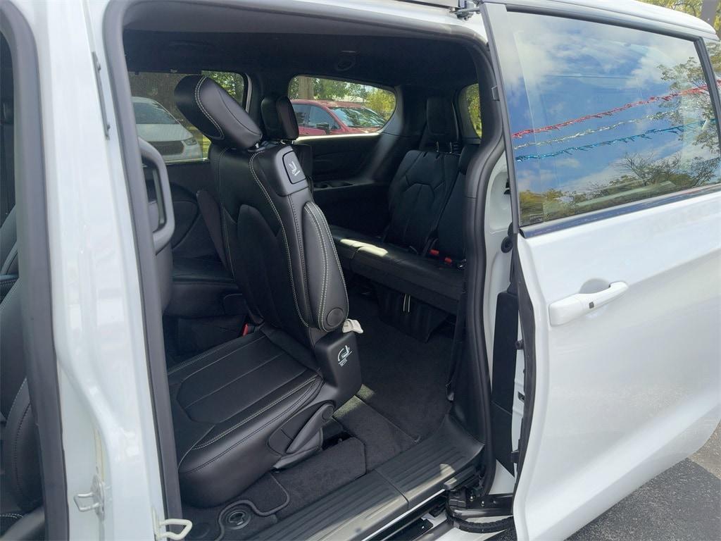 new 2026 Chrysler Pacifica car, priced at $44,290