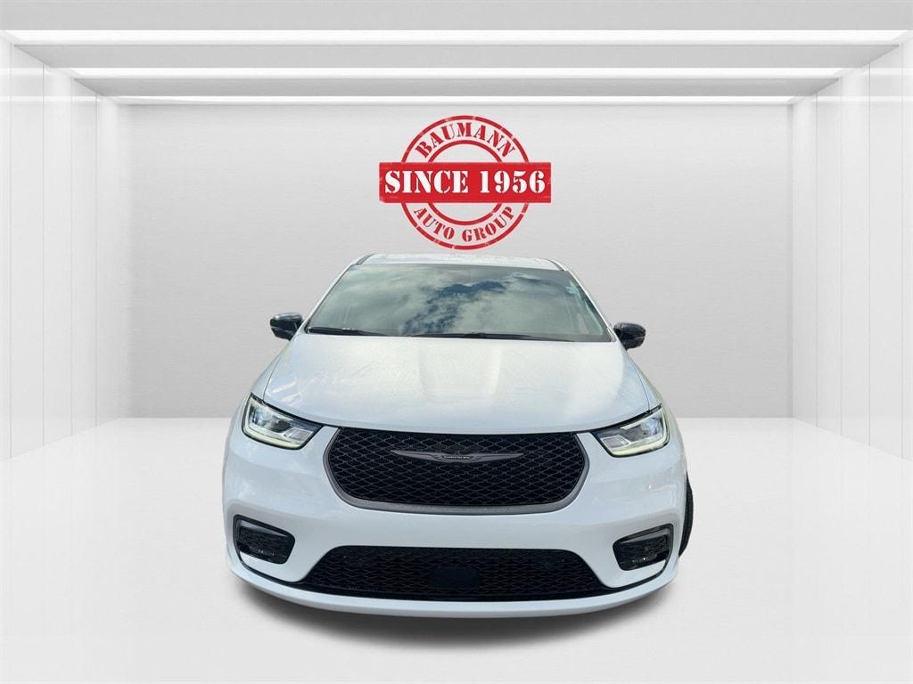 new 2026 Chrysler Pacifica car, priced at $44,290