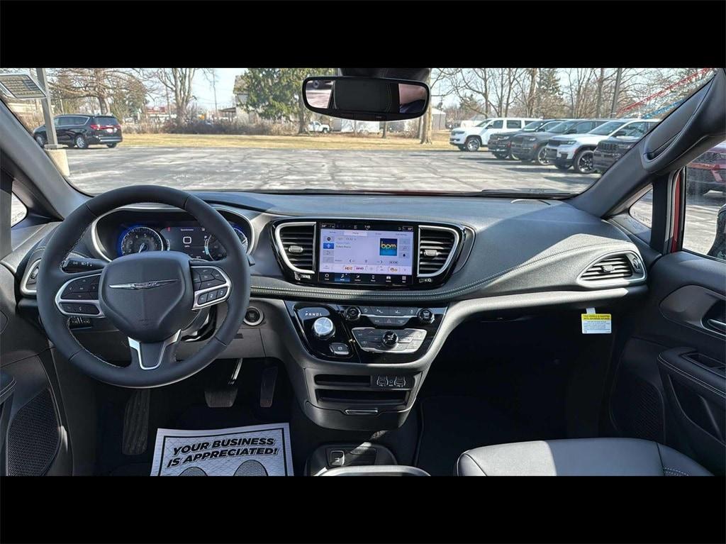 new 2025 Chrysler Pacifica car, priced at $41,507