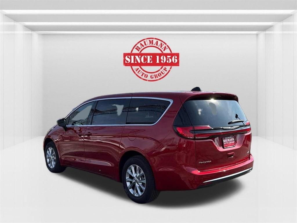 new 2025 Chrysler Pacifica car, priced at $44,668