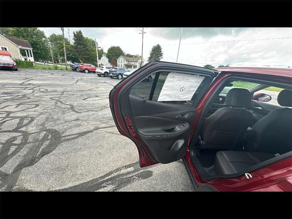 new 2025 Buick Encore GX car, priced at $28,273