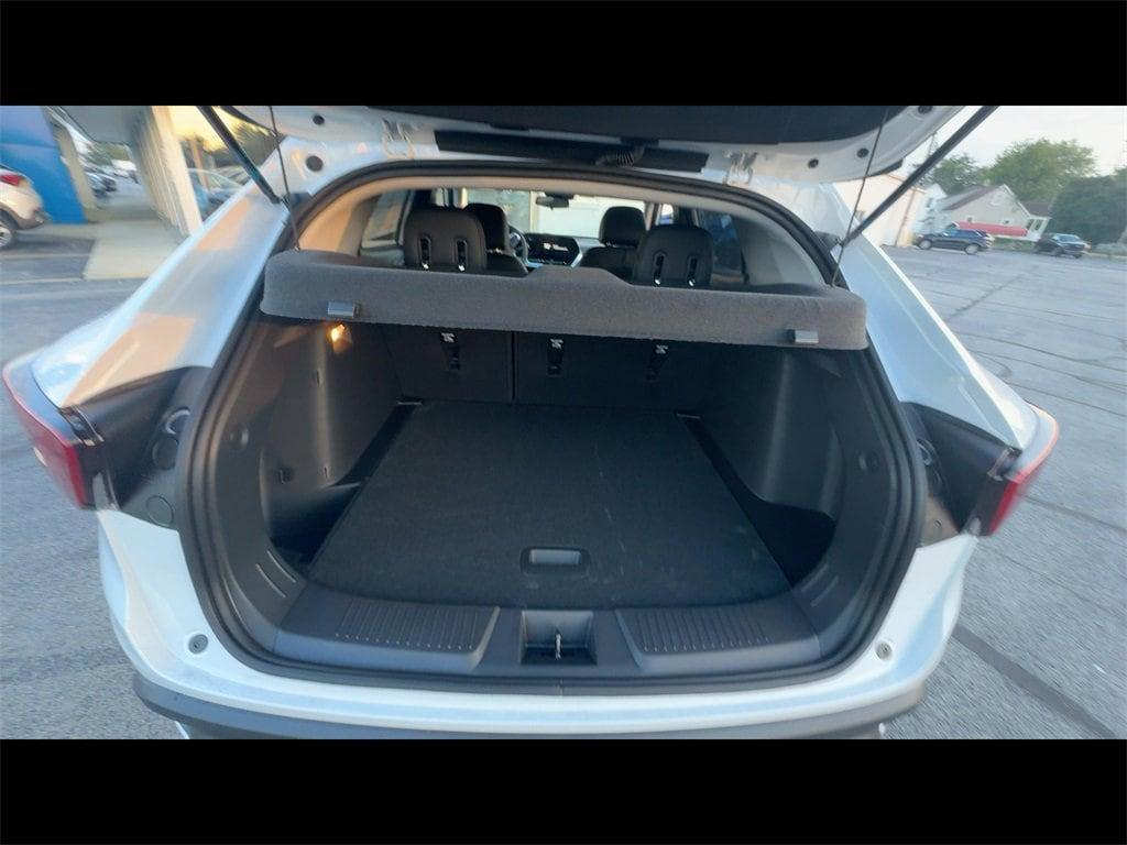 new 2025 Chevrolet Trax car, priced at $25,750