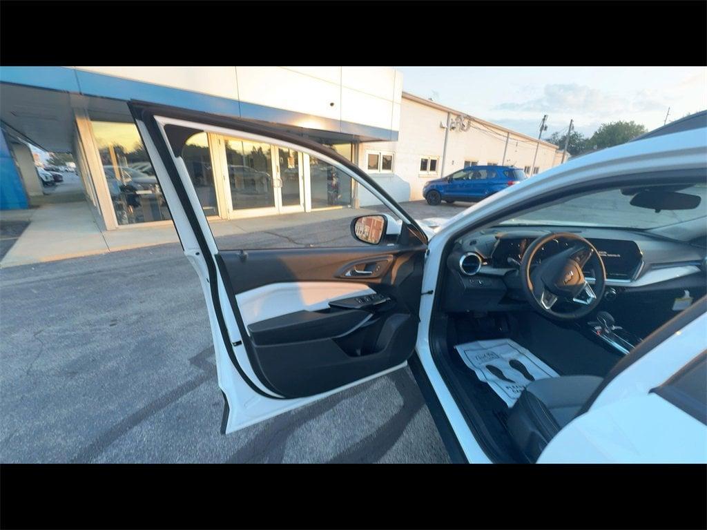 new 2025 Chevrolet Trax car, priced at $25,750