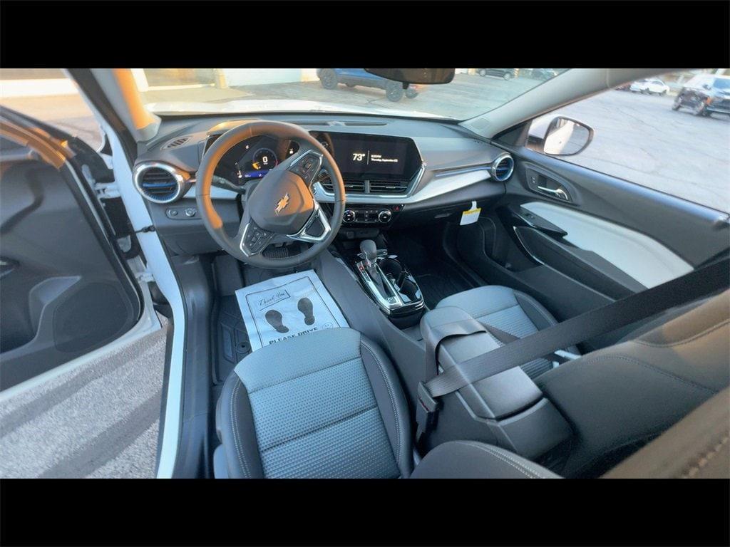 new 2025 Chevrolet Trax car, priced at $25,750