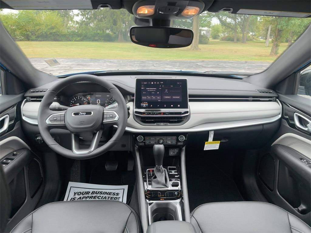 new 2025 Jeep Compass car, priced at $30,435