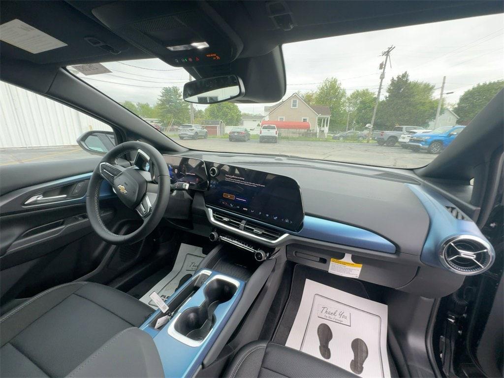 new 2025 Chevrolet Equinox EV car, priced at $43,590
