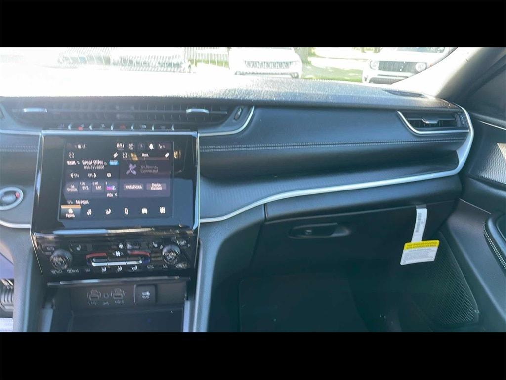 new 2024 Jeep Grand Cherokee car, priced at $48,525