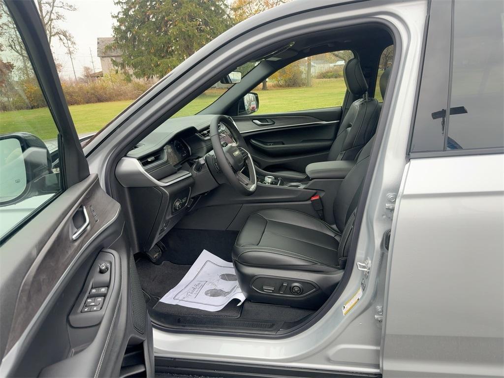 new 2025 Jeep Grand Cherokee L car, priced at $54,330