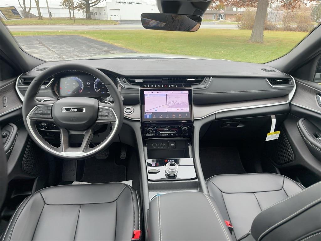 new 2025 Jeep Grand Cherokee L car, priced at $54,330