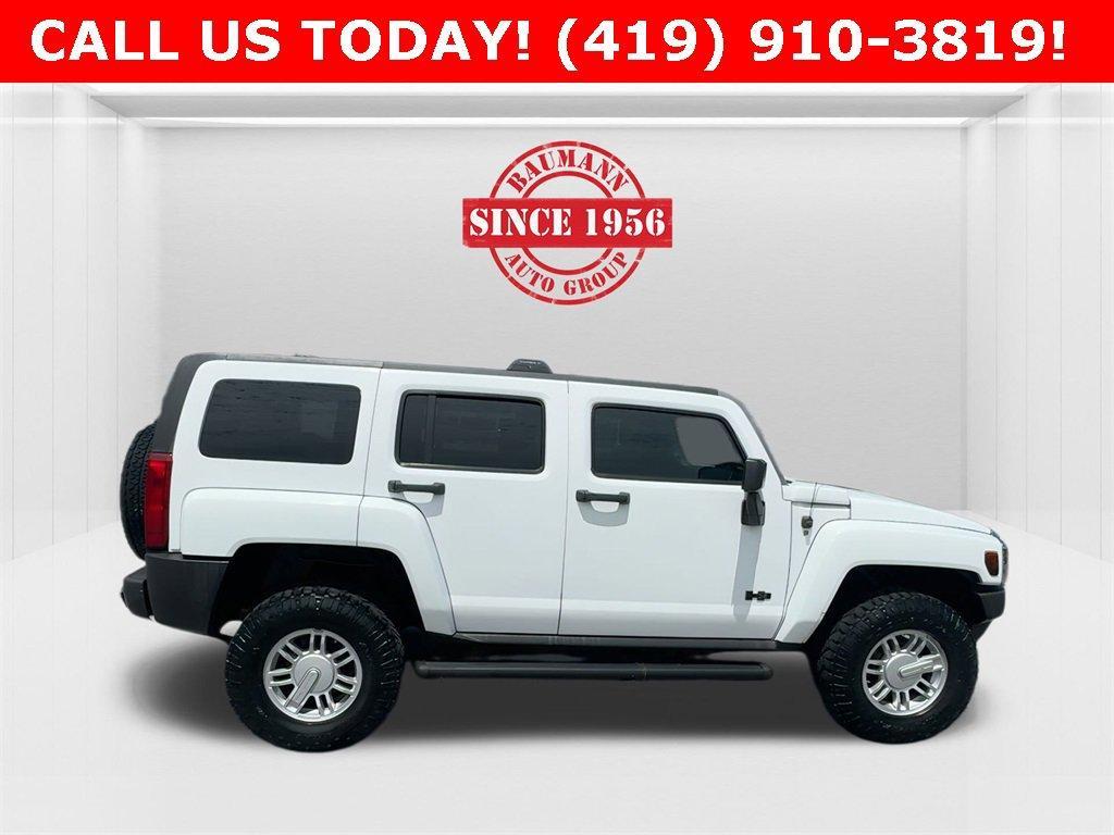used 2009 Hummer H3 car, priced at $10,526