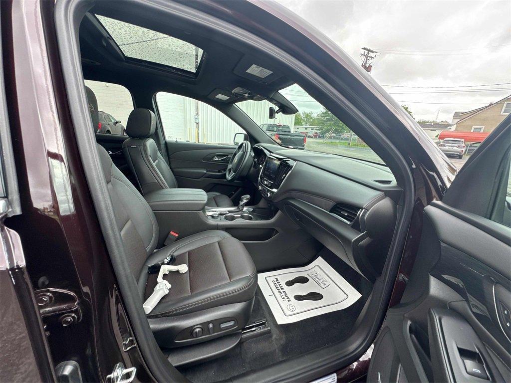 used 2023 Chevrolet Traverse car, priced at $41,026