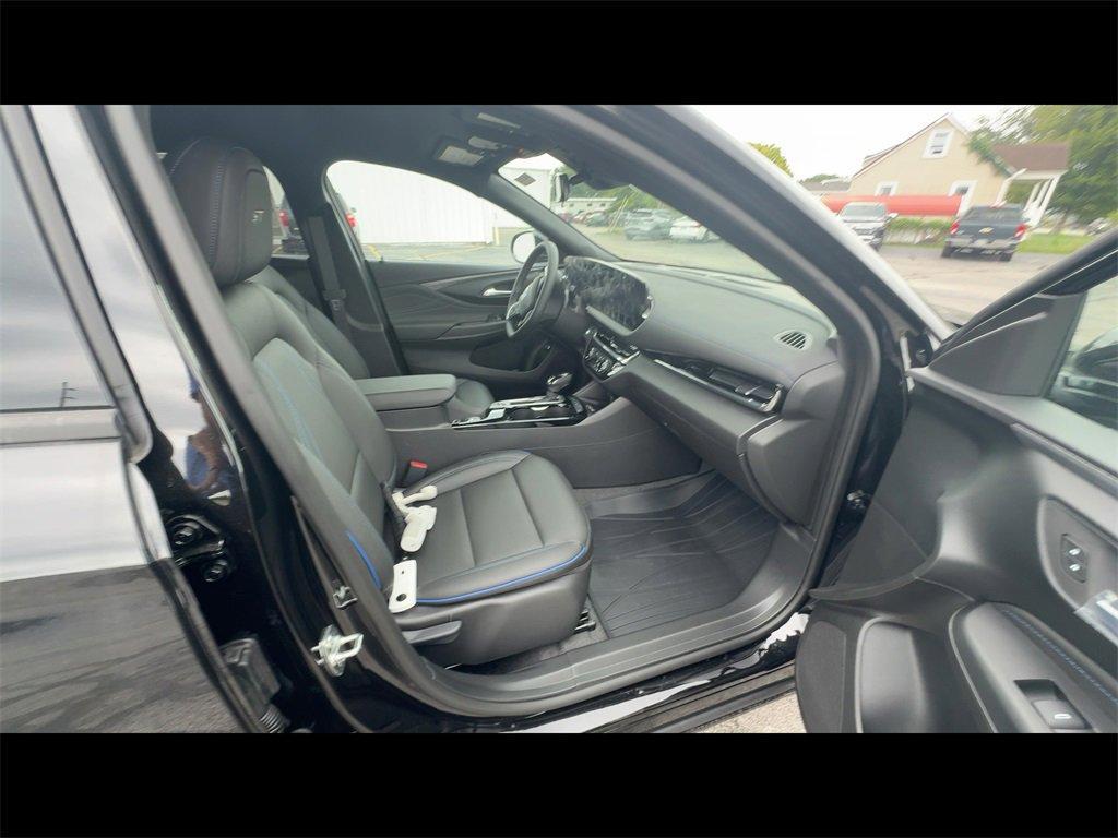 new 2025 Buick Envista car, priced at $28,805