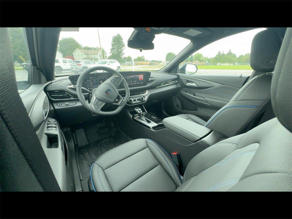 new 2025 Buick Envista car, priced at $28,805