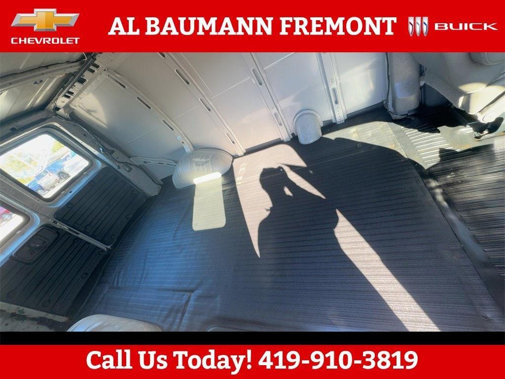 used 2005 GMC Savana 2500 car, priced at $5,994