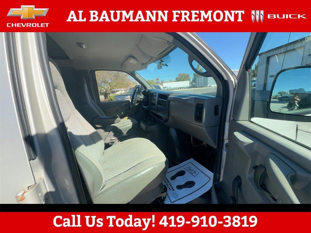 used 2005 GMC Savana 2500 car, priced at $5,994