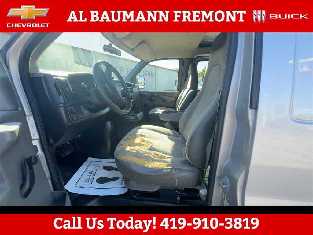 used 2005 GMC Savana 2500 car, priced at $5,994