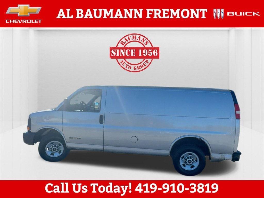 used 2005 GMC Savana 2500 car, priced at $5,994