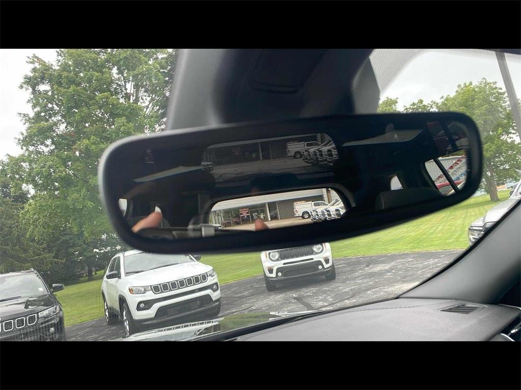 new 2024 Jeep Grand Cherokee car, priced at $46,940