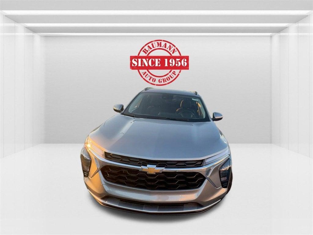 new 2025 Chevrolet Trax car, priced at $25,750