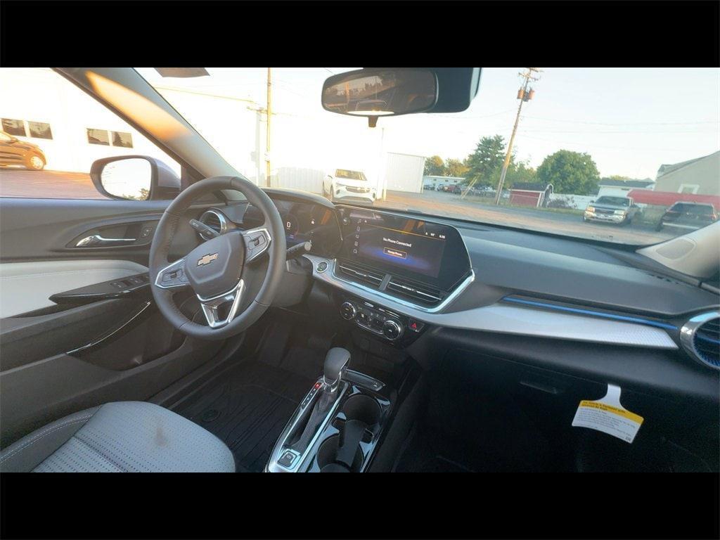 new 2025 Chevrolet Trax car, priced at $25,750