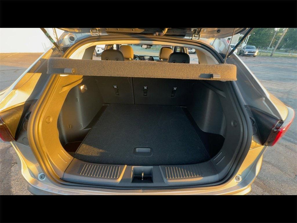 new 2025 Chevrolet Trax car, priced at $25,750