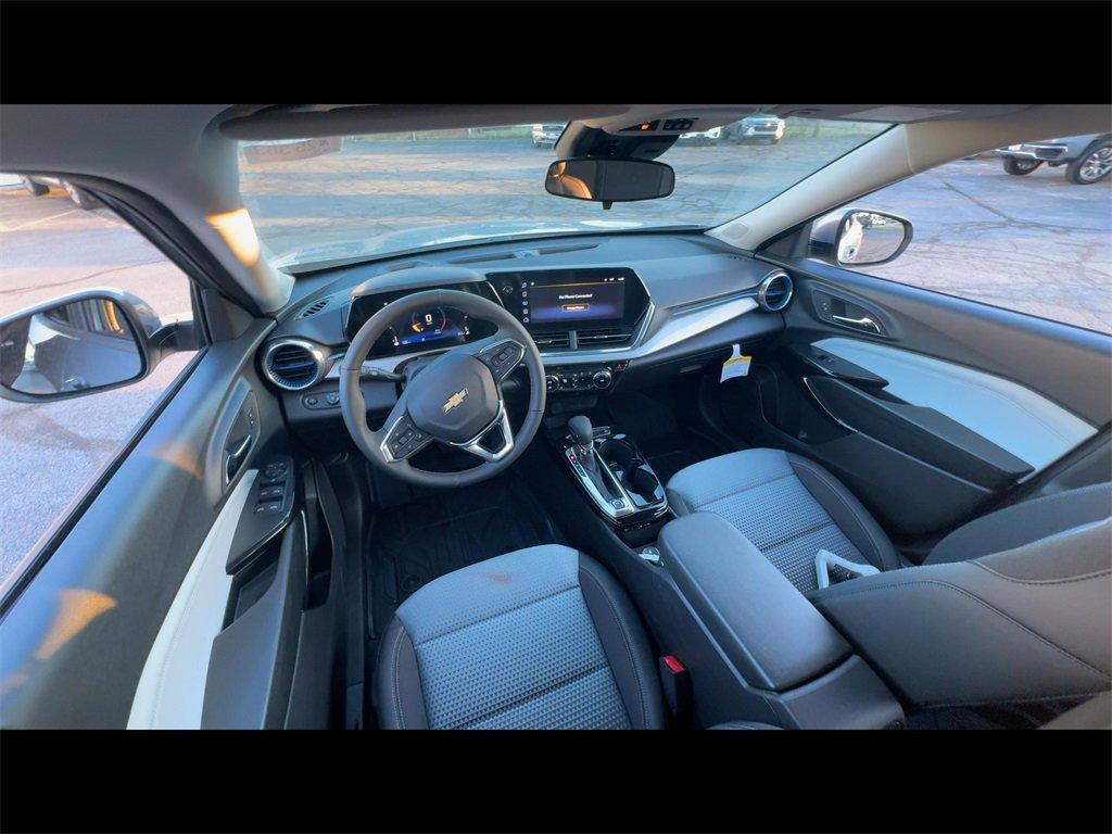 new 2025 Chevrolet Trax car, priced at $25,750