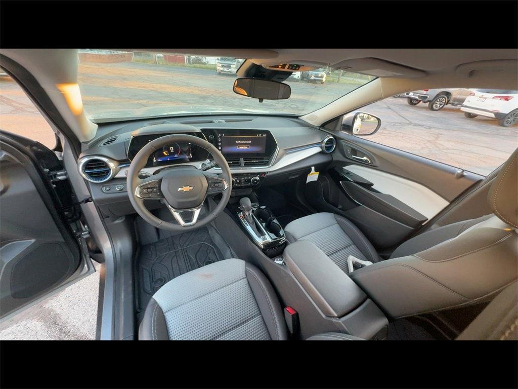 new 2025 Chevrolet Trax car, priced at $25,750