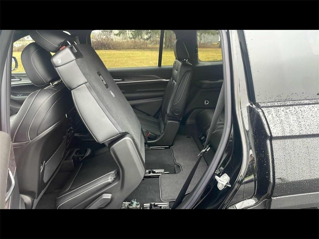 new 2024 Jeep Grand Cherokee L car, priced at $56,015