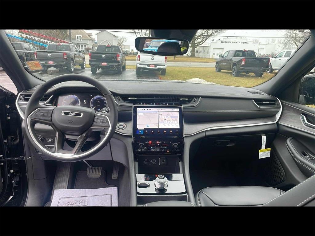 new 2024 Jeep Grand Cherokee L car, priced at $56,015